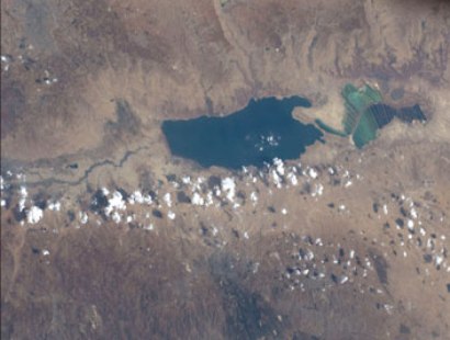 انخفاض سطح البحر الميت 26 متراً