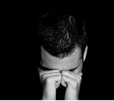 مصالح مندوبية الصيد البحري بالعيون تسقط مركبين لصيد السردين حاولا تبييض حمولة من الصيد الخطأ.