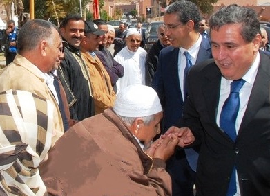 شتان بين العزيزين