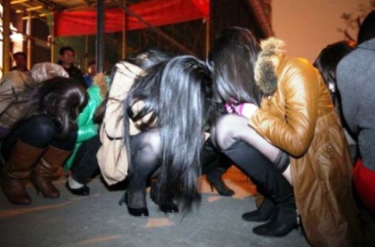 إدانة مسؤولة بوزارة الفلاحة و الصيد البحري تدير 22 شقة وفيلتين للدعارة بأحياء راقية بالرباط