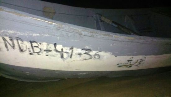 العثور على قارب افريقي الهوية بطول 12.85 متر بنواحي الداخلة يطرح سؤال الأمن القومي بمنطقة الساحل و الصحراء