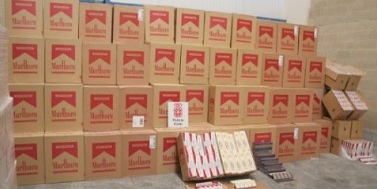 ضبط حوالي 45 الف علبة سجائر مهربة جنوب الداخلة