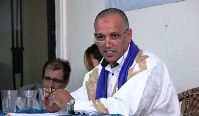 مريزيك يكشف صفقة تمرير الصناديق البلاستيكية المصغرة .