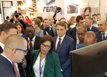 عزيز أخنوش يفتتح الرواق لمغربي في معرض سي فوود روسيا