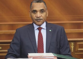 الوزير الاول الموريتاني يستعرض منجزات حكومته في قطاع الصيد البحري