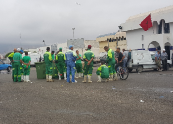 الناظور: عمال النظافة بالميناء يخوضون إضرابا تنديديا و إنذاريا