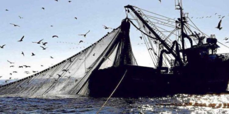 لجنة  الخارجية بالبرلمان المغربي تصادق على اتفاقية الصيد مع الاتحاد الاوربي