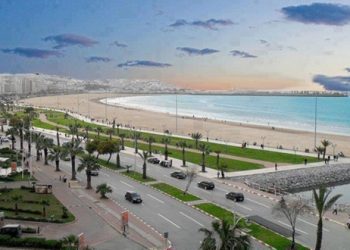 شواطئ طنجة تستحوذ على علامة اللواء الأزرق