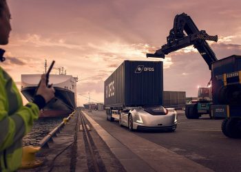 Volvo Trucks – Autonomous vehicle Vera’s first assignment