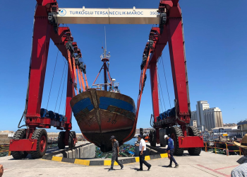 أسفي: رافعة مراكب الصيد تستهل نشاطها وسط ترحيب مهني.