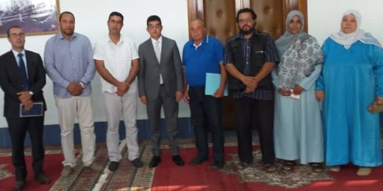 عامل إقليم الجديدة يلتقي فعاليات و مهنيّ قطاع جني الطحالب