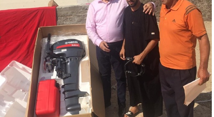 مهنيو الصيد التقليدي باقليم الدريوش يتسلمون محركات القوارب