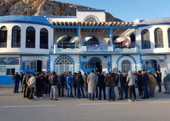 الحسيمة: بحارة صيد الأسماك السطحية يعلنون إضرابا عن العمل لغاية السبت المقبل