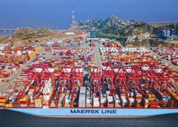 كرونا يجبر شركةMaersk على تعليق تغييرات طواقم سفنها،للحفاظ على سلامتهم.
