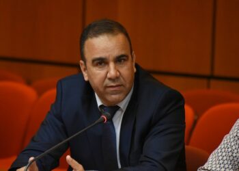 عبد العزيز لشهب يبرز دور الفريق الاستقلالي في تباحث حيثيات القوانين وصياغة تعديلات تتدارك الثقوب والنواقص.