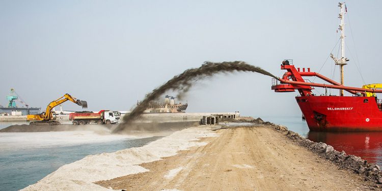 مجموعة “صوماجيك” تنتزع صفقة تشيد ميناء الداخلة الأطلسي