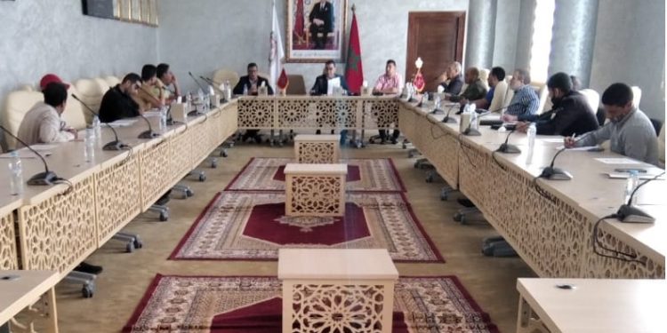 طانطان:الفاعلون الاقتصاديون يرفضون ازدواجية الخطاب في ملف التنزيل الضريبي