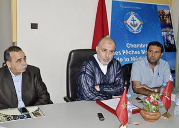 بنجلون يختار الصيد البحري عوض مستنقع الشأن المحلي