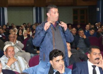 مهنيو النقل يتهمون الحكومة بالتهرب من اعتماد الغازوال المهني على غرار قطاع الصيد البحري،