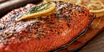 ستيك السلمون بالليمون