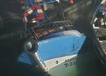 ميناء أسفي: سوء الأحوال الجوية تعجل بغرق مركب للصيد البحري