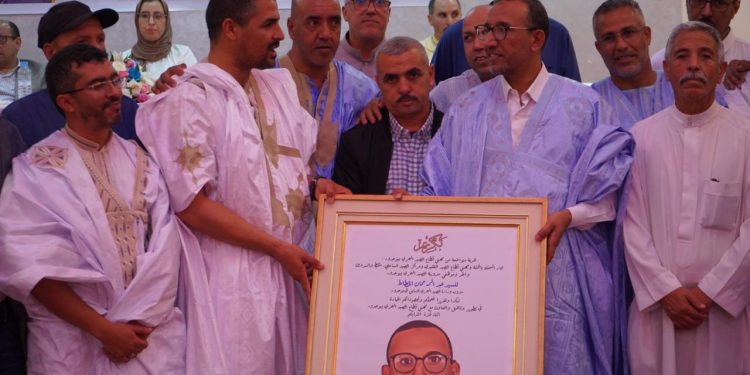 بوجدور تكرم عبد الرحمن الخطاط مندوب الصيد البحري المنتهي ولايته