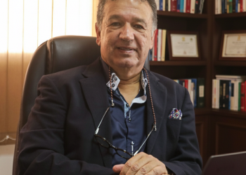 قراءة في مقال محمد الزبدي الحكم الذاتي المغربي مسار توازن بين السيادة و القانون-و-الثقة”