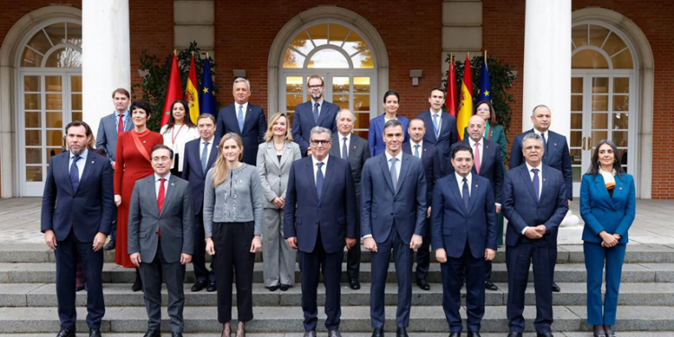 مناقشة سبل تطوير الشراكة بين المملكة المغربية واسبانيا  في مجالات الصيد البحري وتربية الأحياء المائية ومحاربة الصيد غير القانوني وغير المصرح به وغير المنظم