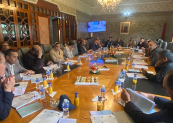 الجمعية العامة لجامعة غرف الصيد البحري تصادق على جدول اعمال الدورة العادية   الدعوة الى ضرورة التفعيل الأمثل لآليات التنمية المستدامة للسواحل الوطنية، بما يحقق التوازن بين متطلبات الاستثمار وحماية النظم البيئية البحرية