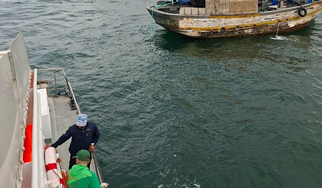 تثبيت معدات خاصة بالمعهد الوطني للبحث العلمي في الصيد البحري بساحل البحري لآسفي