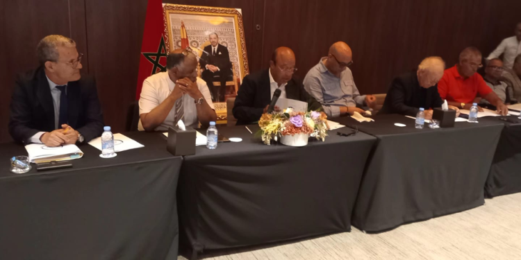 مطالب بفتح تحقيق في منح “كوطا الطحالب” لغير المهنيين.. دعوات لربط المسؤولية بالمحاسبة