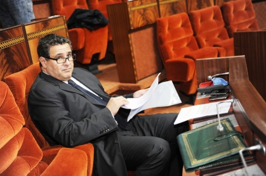 عزيز اخنوش يجيب امام مجلس النواب