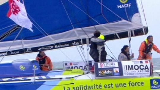 الفرنسي فرانسوا غابار يفوز بسباق الفوندي غلوب للزوارق الشراعية