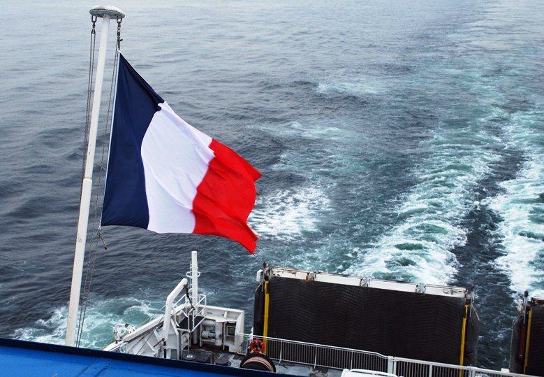 L’abandon de marins devrait devenir un délit en droit français