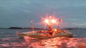 كندية تقطع المحيط الأطلسي تجديفا