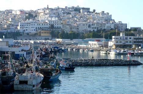 الكنفدرالية المغربية للصيد الساحلي تلتئم بطنجة حول ملفات القيمة المضافة على معدات الصيد و اليوتيس و اشياء اخرى