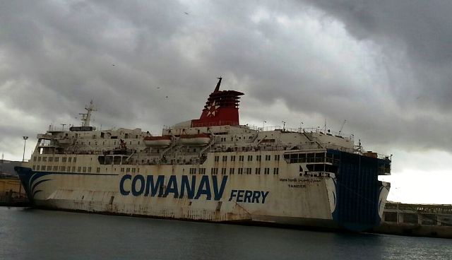 سفينة كوماناف تهدد سلامة ميناء الناظور