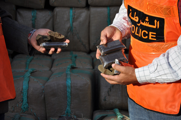 ضبط شحنة تقدر ب 24 طنا من المخدرات على متن مركب للصيد الساحلي