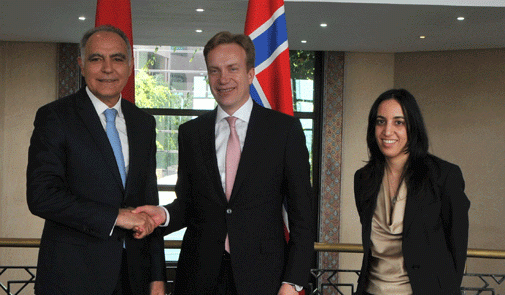 صلاح الدين مزوار يجري مباحثات مع وزير الشؤون الخارجية النرويجي