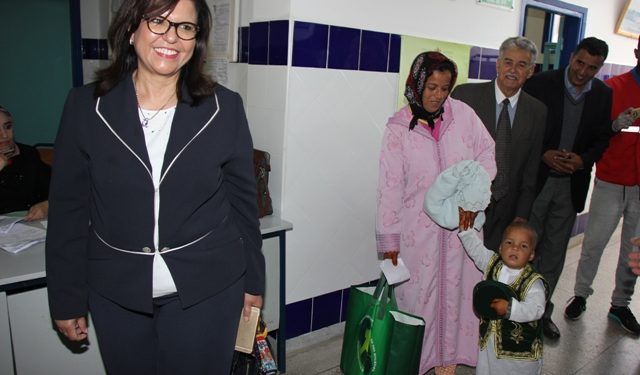 الكاتبة العامة لقطاع الصيد البحري تشارك مهنيي الصيد البحري في مبادرة اعذار ايتام رجال البحر بأسفي