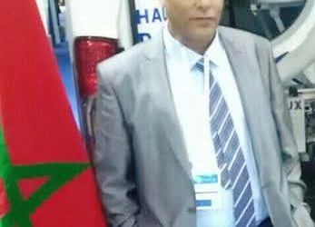 هشام نصف يهنئ بوشتة عيشان مدير الصيد البحري