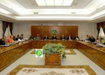 وزير الصيد الموريتاني آلية لوقاية البحارة ضد أخطار الحوادث والأمراض والإعاقة