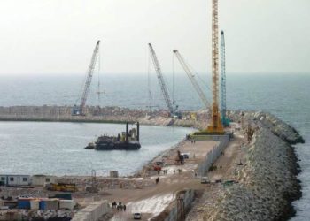 الميناء المعدني بآسفي يتجاوز 64 % من الاشغال و يستعد لانطلاق نشاطه بداية 2018