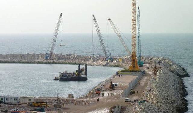 الميناء المعدني بآسفي يتجاوز 64 % من الاشغال و يستعد لانطلاق نشاطه بداية 2018