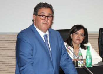 كيف تحول موظفو  وزارة الصيد البحري الى شماعة لتعليق أخطاء المسؤولين السياسيين