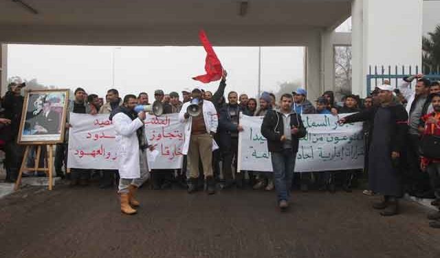 من أجل تنظيف القطاع تجار السمك يقطعون يطالبون بسحب البطائق من تجار السمك الاشباح