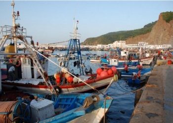 بحارة المضيق يؤجلون اضرابهم الى حين