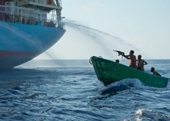 قراصنة يخطفون 10 بحارة قبالة نيجيريا