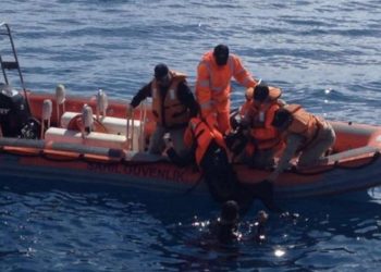 مصرع أربعة اشخاص في حادث  غرق قارب في مضيق جبل طارق