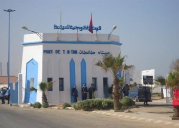 الحنين يعيد  الفوضى الى ميناء طانطان